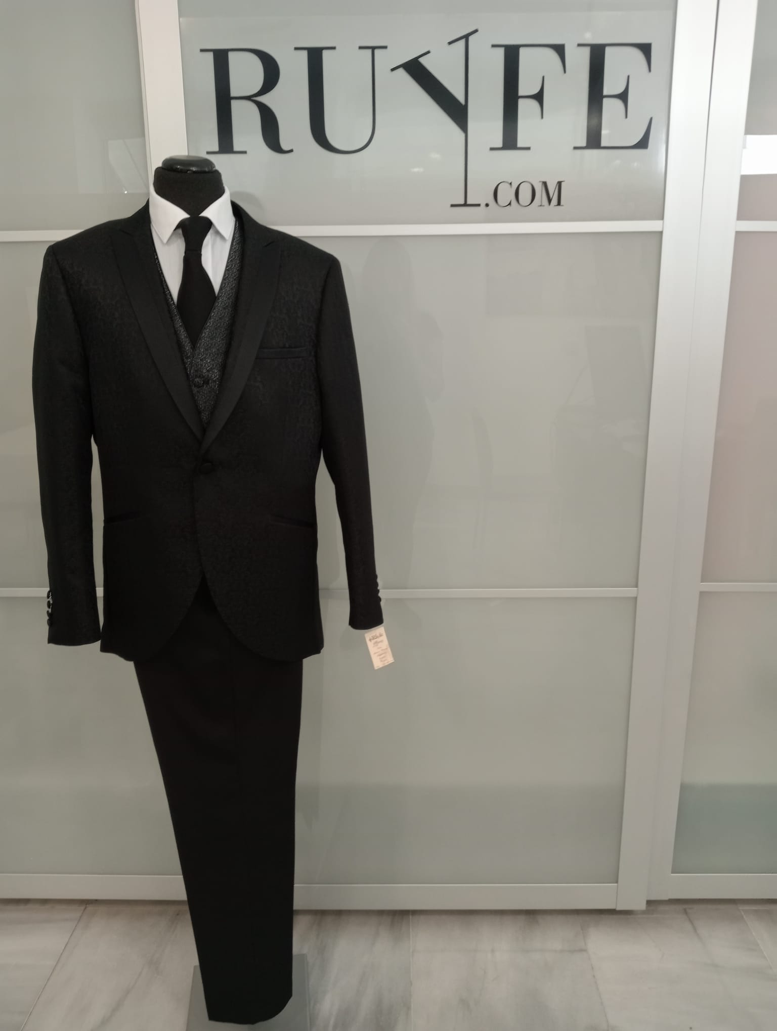 Ruyfe |Trajes de Novio |OUTLET Trajes |